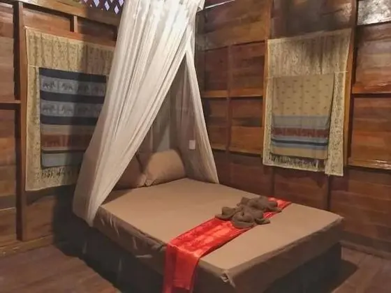 Standard Fan Room