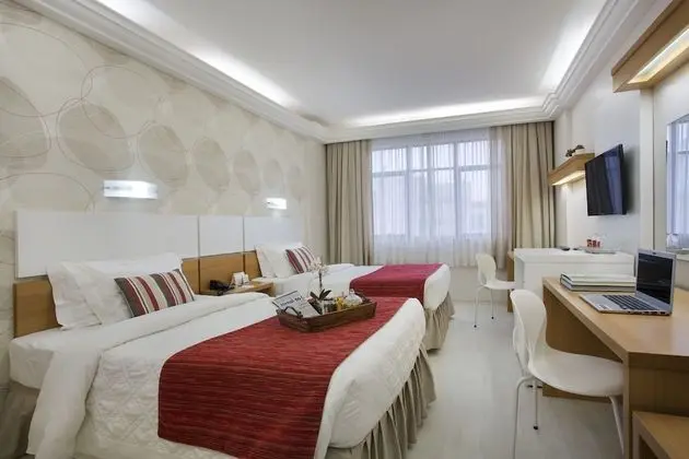Superior Tek Büyük veya İki Ayrı Yataklı Oda