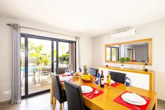 Villa, 4 Yatak Odası, Kişiye Özel Havuzlu, Deniz Manzaralı