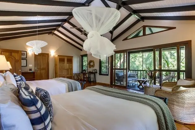 Luxury Tek Büyük Yataklı Oda