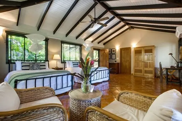 Luxury Tek Büyük Yataklı Oda