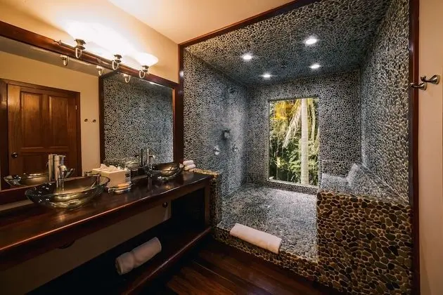 Luxury Tek Büyük Yataklı Oda