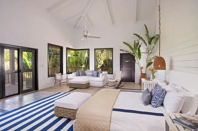 Signature Canopy Suite