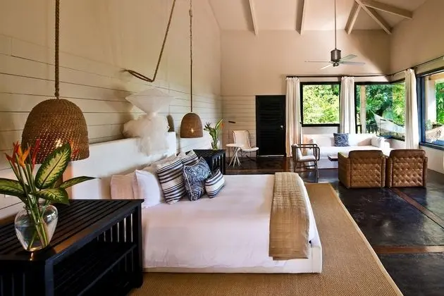Signature Canopy Suite