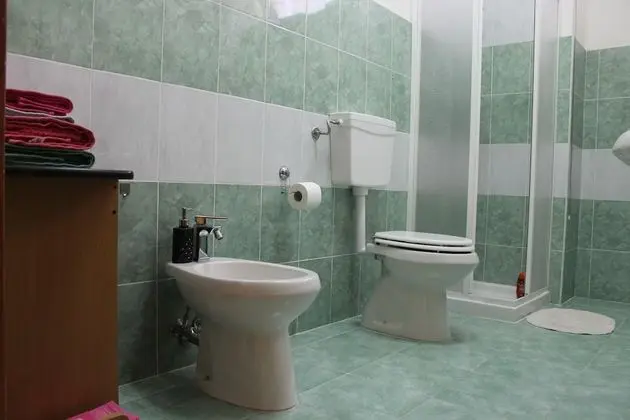 Classic Tek Büyük veya İki Ayrı Yataklı Oda, Banyolu/Duşlu