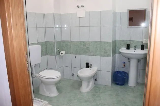 Classic Tek Büyük veya İki Ayrı Yataklı Oda, Banyolu/Duşlu