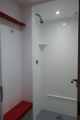 Üç Kişilik Oda