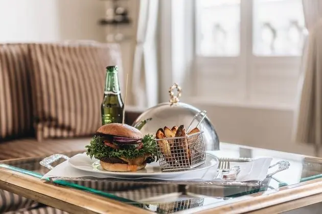Standard Queen Room