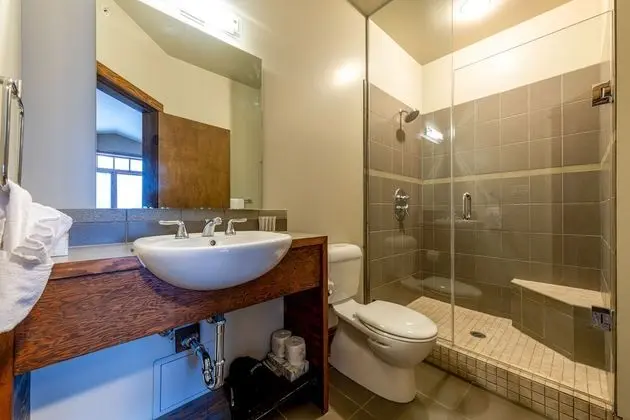 Deluxe Oda, Sigara İçilmez, Dağ Yamacı