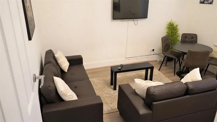 Ev, Özel Banyo (2 Bed Occupancy 7)