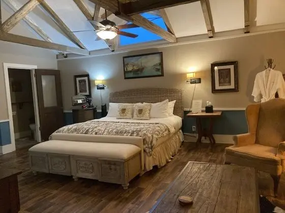 Honeymoon Süit, Sıcak Su Küveti (The Carriage House)