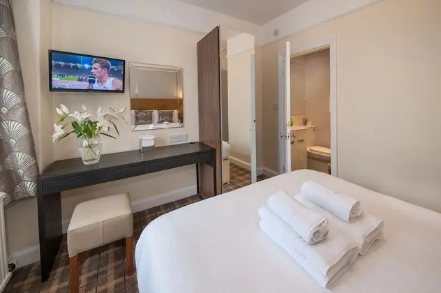 Superior Tek Büyük Yataklı Oda (Room 3)