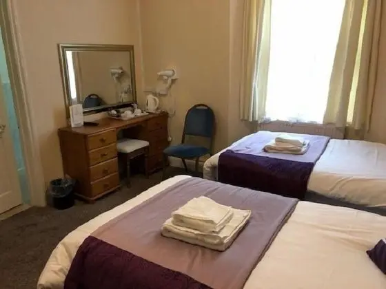 İki Ayrı Yataklı Oda (with Private Bathroom)