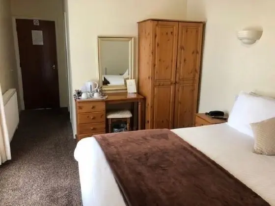 Tek Büyük Yataklı Oda (with Private Bathroom)