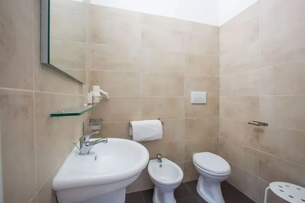 Tek Büyük Yataklı Oda, Balkon