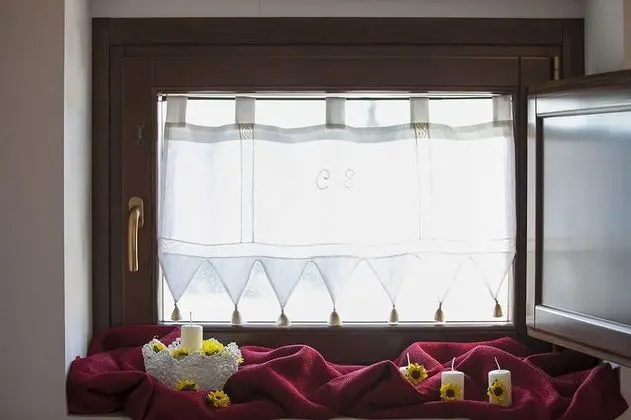 Superior Tek Büyük veya İki Ayrı Yataklı Oda, Havuz Manzaralı