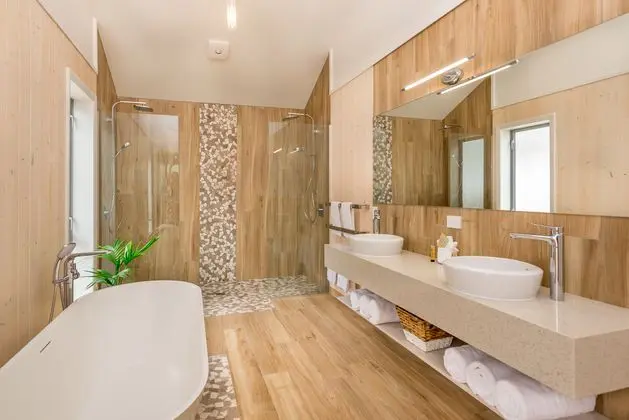Villa King Size Bed