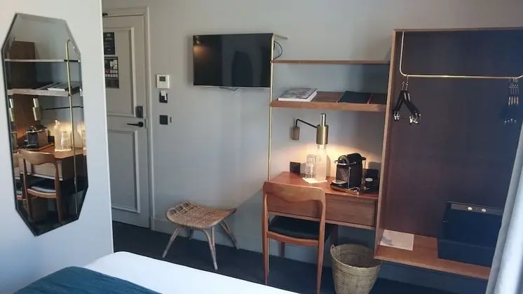 Classic Tek Büyük Yataklı Oda