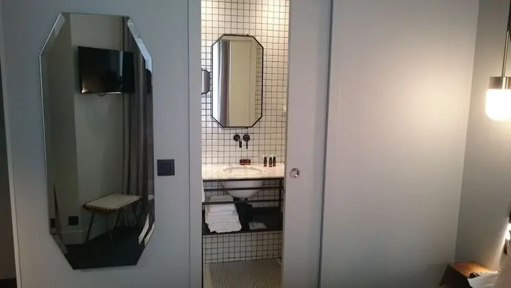 Classic Tek Büyük Yataklı Oda