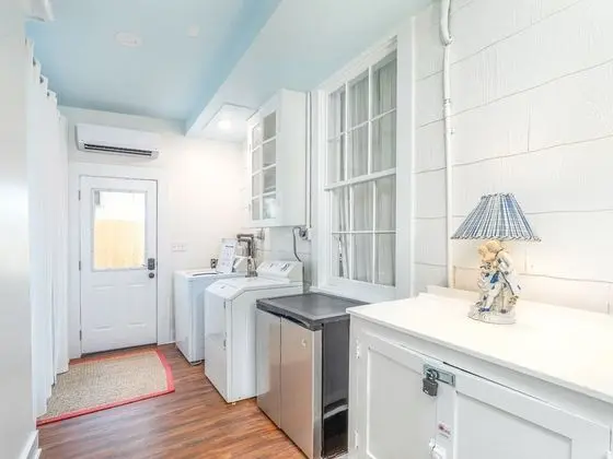 Ev, Birden Çok Yatak, Havuz Kullanımı, Havuz Manzaralı