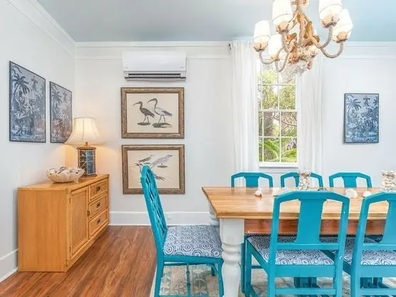 Ev, Birden Çok Yatak, Havuz Kullanımı, Havuz Manzaralı