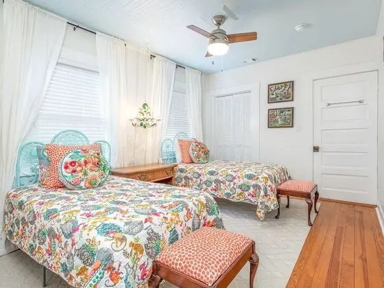 Ev, Birden Çok Yatak, Havuz Kullanımı, Havuz Manzaralı