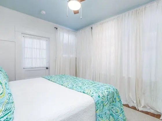 Ev, Birden Çok Yatak, Havuz Kullanımı, Havuz Manzaralı