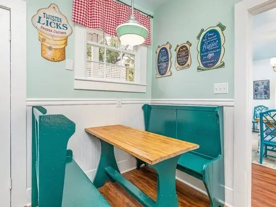 Ev, Birden Çok Yatak, Havuz Kullanımı, Havuz Manzaralı