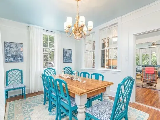 Ev, Birden Çok Yatak, Havuz Kullanımı, Havuz Manzaralı