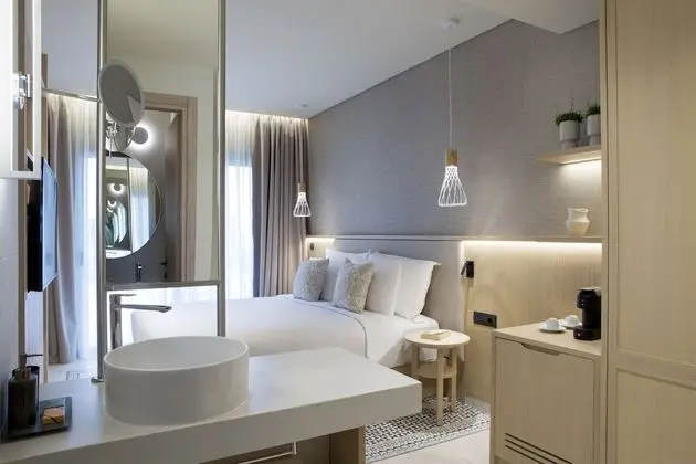 Deluxe Double Room Sea View Sharing Pool