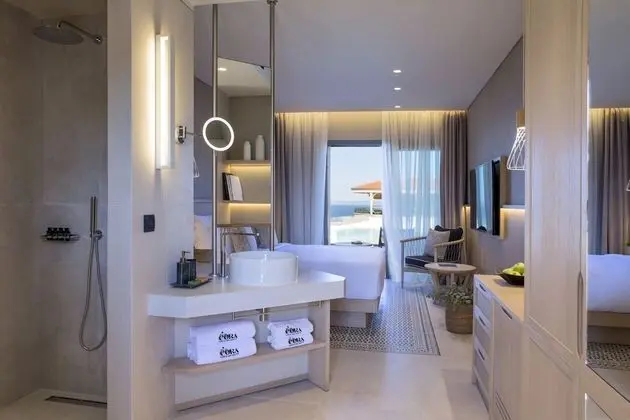 Deluxe Tek Büyük Yataklı Oda, Kişiye Özel Havuzlu, Deniz Manzaralı