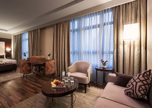 Honeymoon Suite, City View