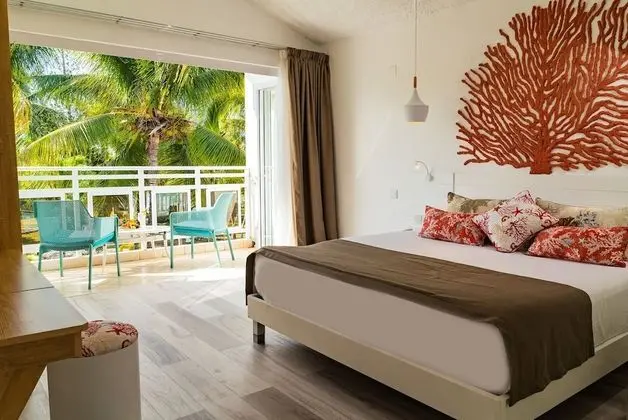 Coral Signature Garden View