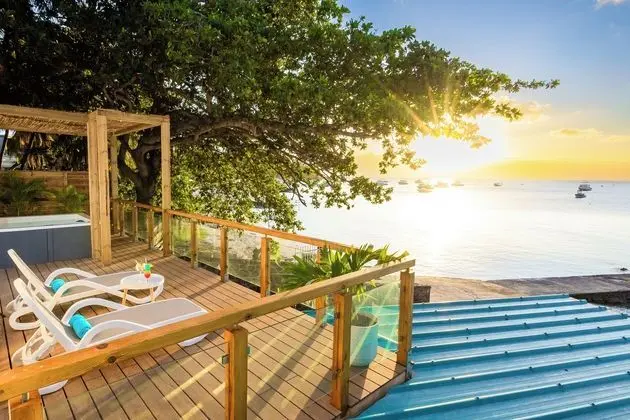 Two-Bedroom Suite With Terrace & Jacuzzi