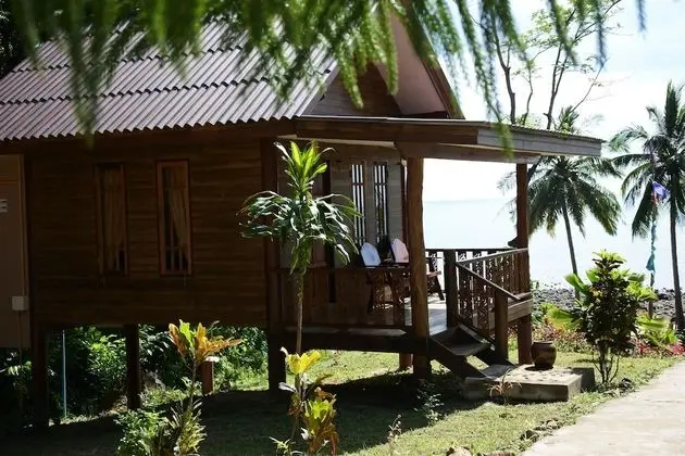 Bungalow Garden View