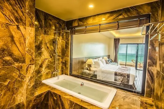 Deluxe Tek Büyük Yataklı Oda, Deniz Manzaralı