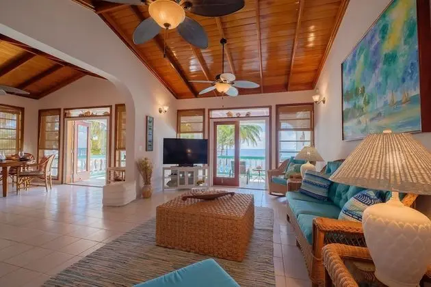 Luxury Daire (Coral Bay Villas - Eagle Ray Suite)