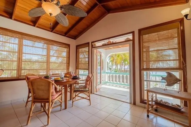 Luxury Daire (Coral Bay Villas - Eagle Ray Suite)