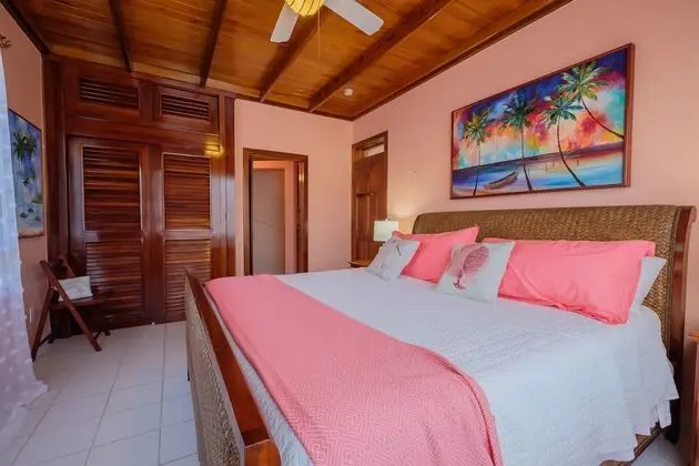 Luxury Daire (Coral Bay Villas - Eagle Ray Suite)