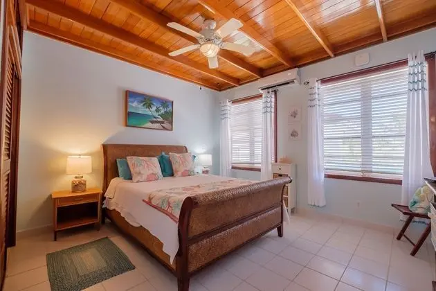 Luxury Daire (Coral Bay Villas - Eagle Ray Suite)