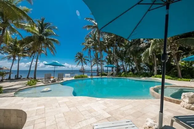 Luxury Daire (Coral Bay Villas - Eagle Ray Suite)