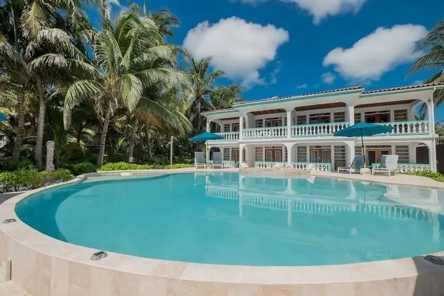 Luxury Daire (Coral Bay Villas - Eagle Ray Suite)