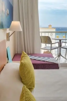 Premium Tek Büyük Yataklı Oda