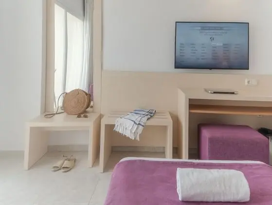 Premium Tek Büyük Yataklı Oda