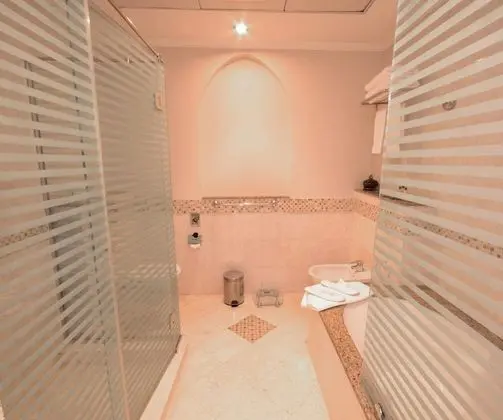 Family Villa, 4 Yatak Odası, Bahçe Manzaralı, Havuz Kenarı
