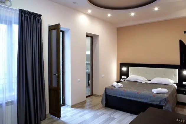 Tek Büyük Yataklı Oda, Balkon