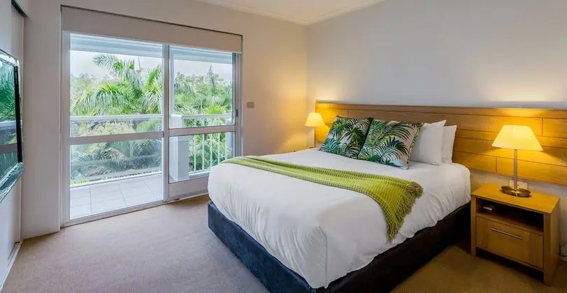 3 Bedrooms Apartment