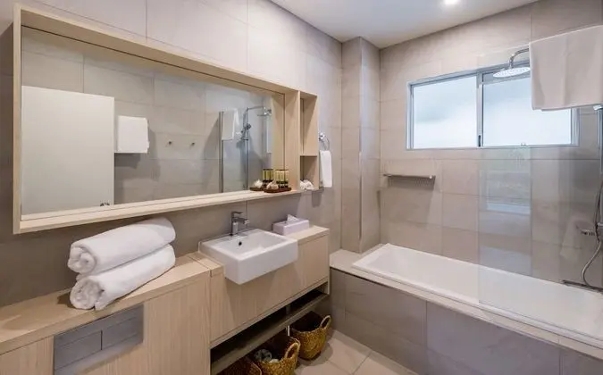 3 Bedrooms Apartment