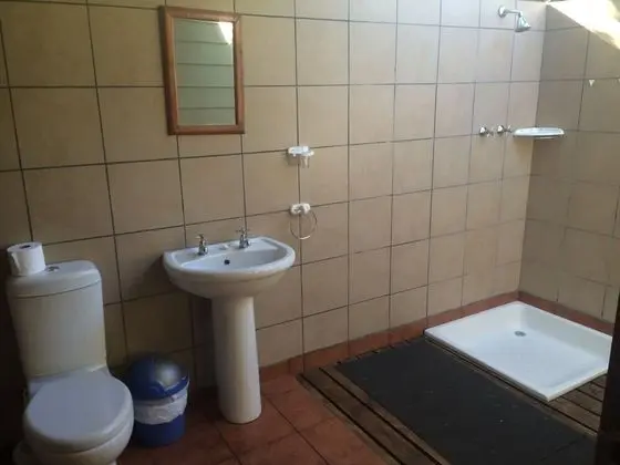 Kulübe, Banyolu/Duşlu