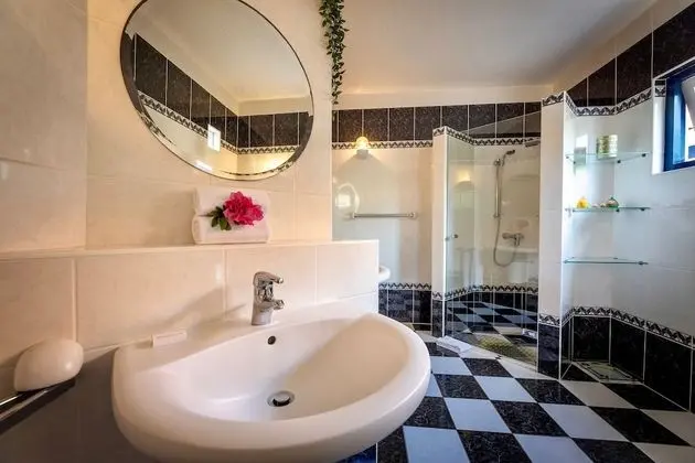 Deluxe Villa, 4 Yatak Odası, Bahçe Manzaralı (3 Bedrooms)